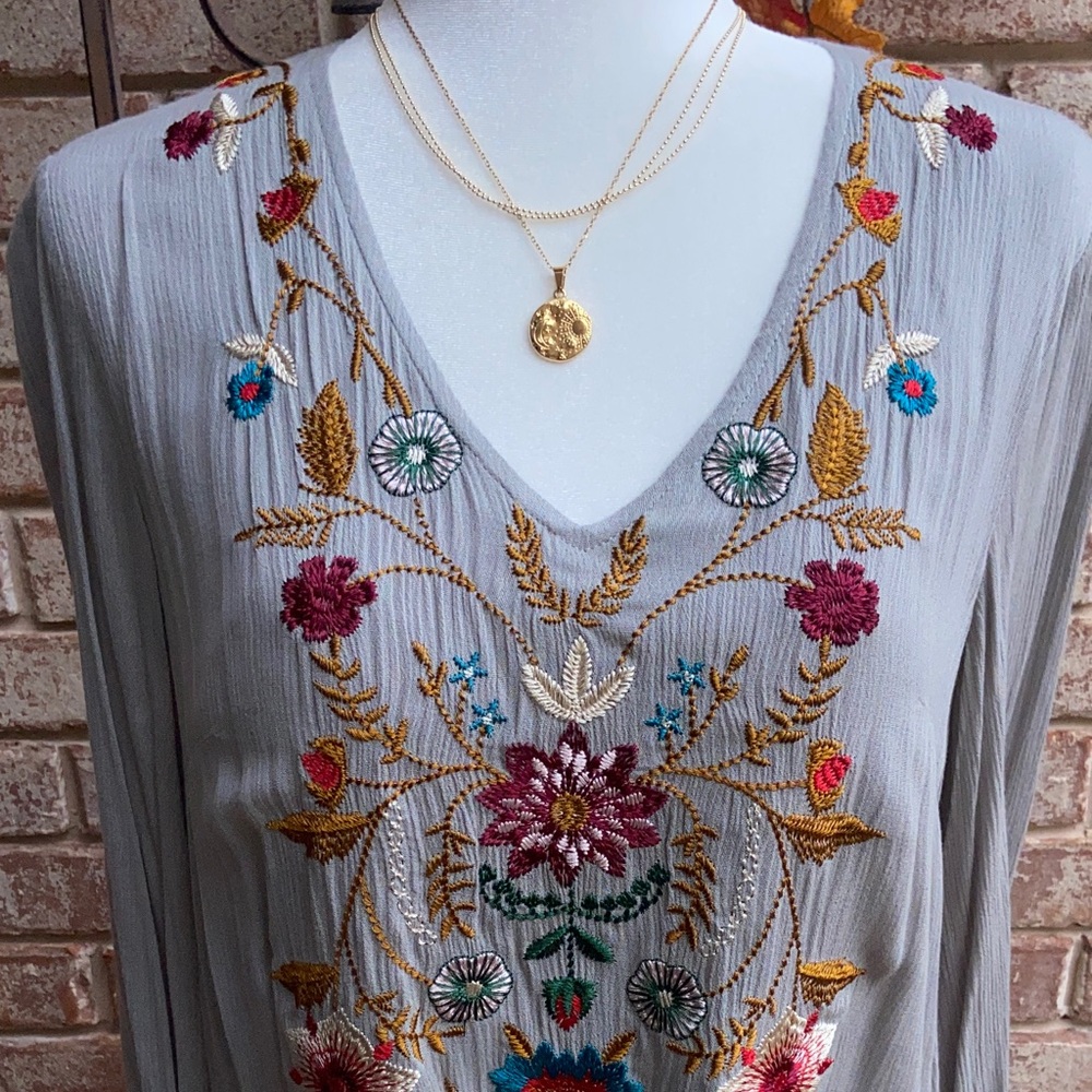 Embroidered Gray Women's Dress with bell sleeves. Jodifl, size S - Picture 5 of 15